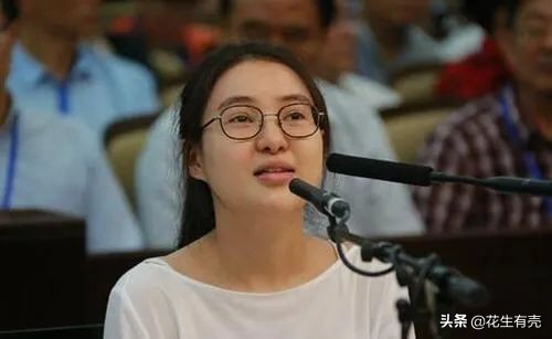 郭美美成名往事：她的发家浪荡史，从父母那一辈就“开始”了