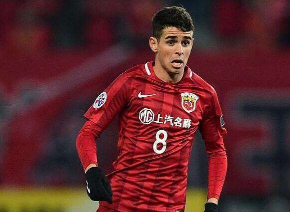 郑龙任意球直接破门,郑龙经典进球