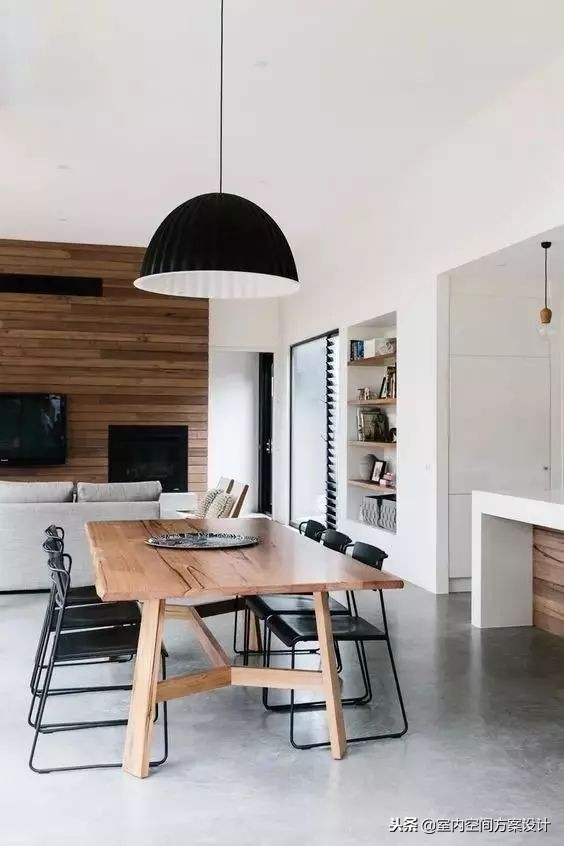 高强度自流平水泥施工方法,彩色水泥自流平地面施工视频