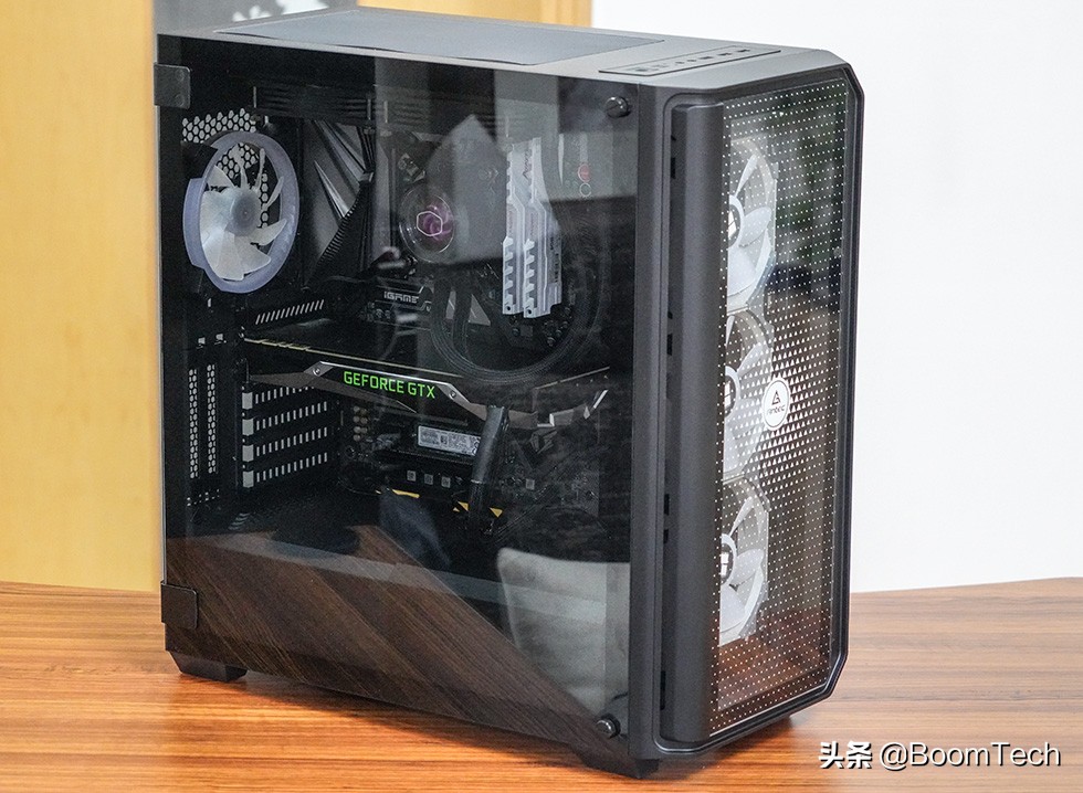不对称设计点缀安钛克NX1000机箱体验