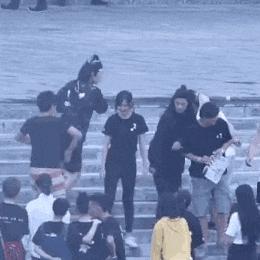 肖战王一博快本彩排路透,王一博在快本对肖战说的话