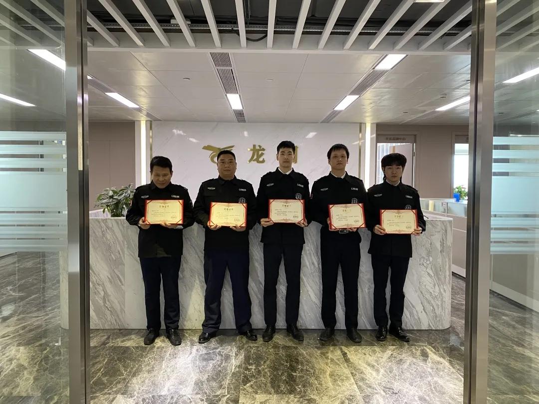 保安抗疫先进典范,弘扬一线保安员的抗疫力量