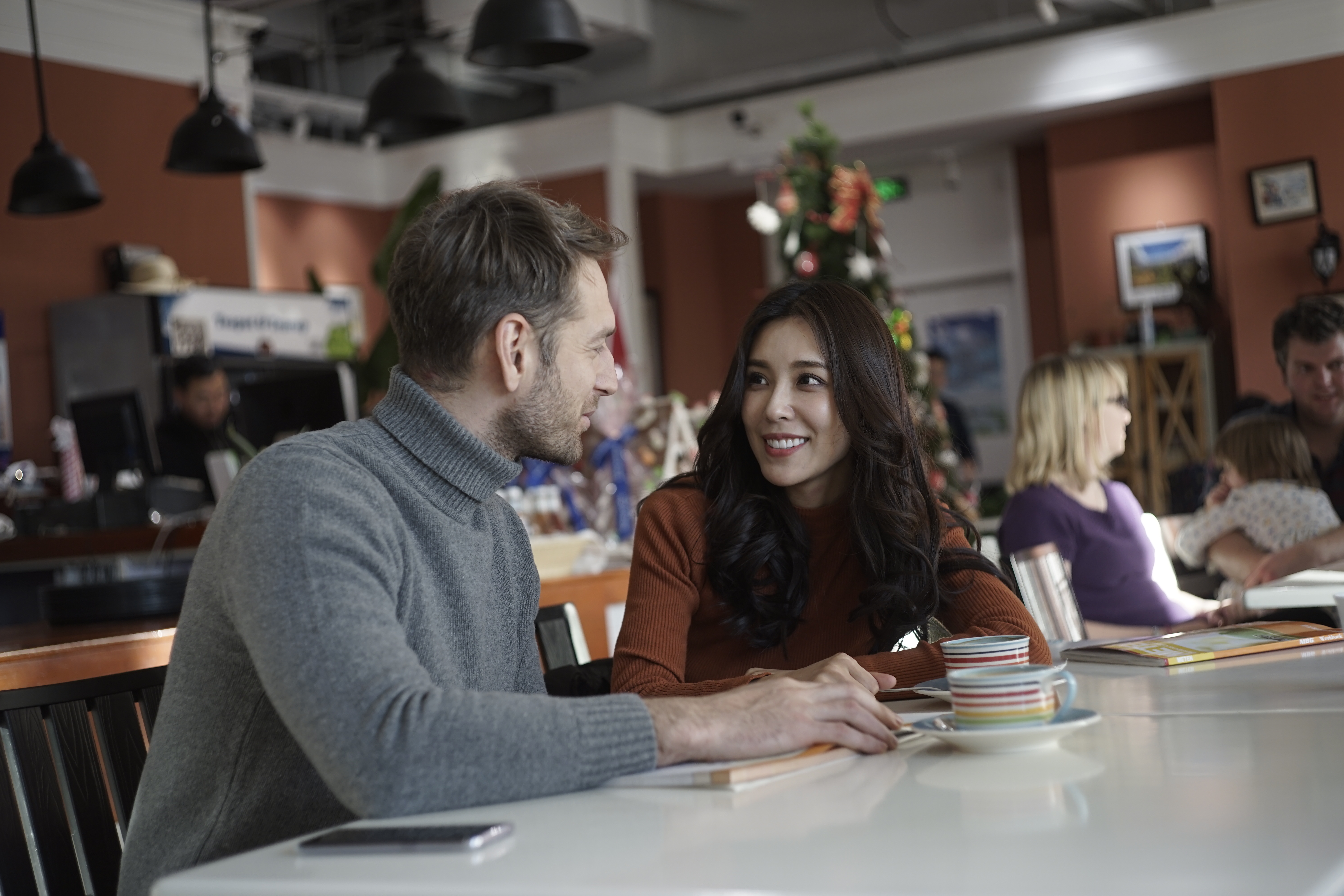 老外给你发LOL,你以为是英雄联盟就尴尬了...