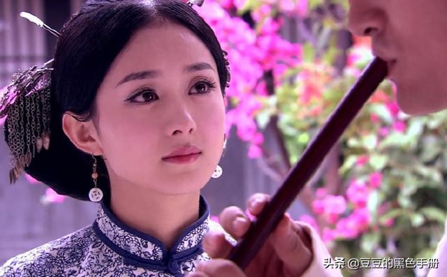 脑门大发际线高的女明星,大脸大脑门秃头女生适合的发型