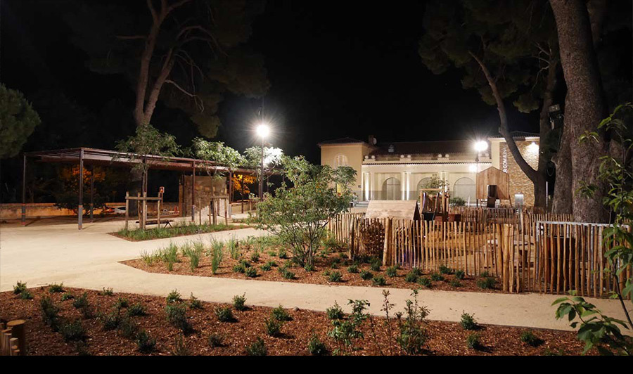 太阳能路灯家用户外灯农村庭院灯,别墅太阳能灯庭院灯