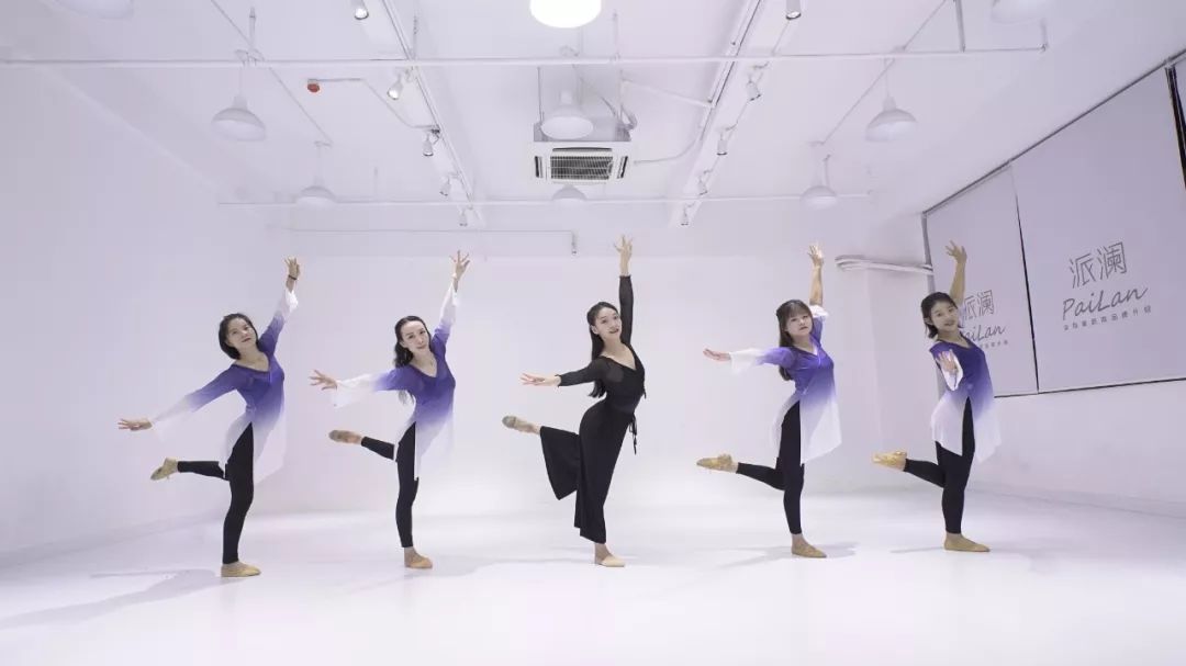 每天跳舞都是最开心的,每天跳舞的都是开心的人吗