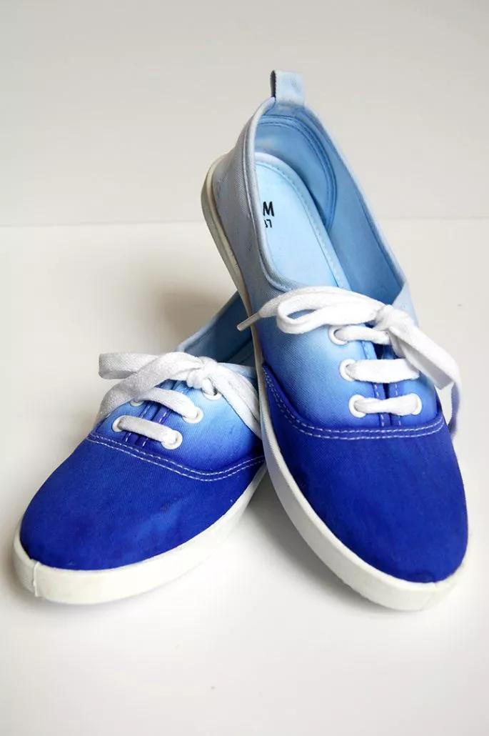 穿腻了小白鞋可以这样来改造,教你把小白鞋变潮流