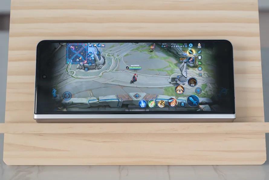 三星手机买折叠屏还是曲面屏,三星曲面折叠屏