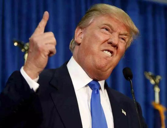 特朗普脸上有白癜风吗,特朗普眼睛周围白眼圈怎么回事