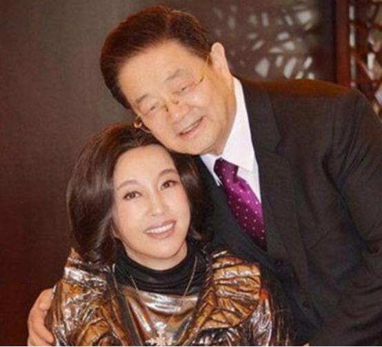 刘晓庆的四段婚姻与八段恋爱史,人生可以从头再来刘晓庆哪年出版