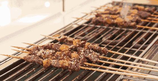 在东北吃烧烤的感受,东北人吃烧烤是什么感觉