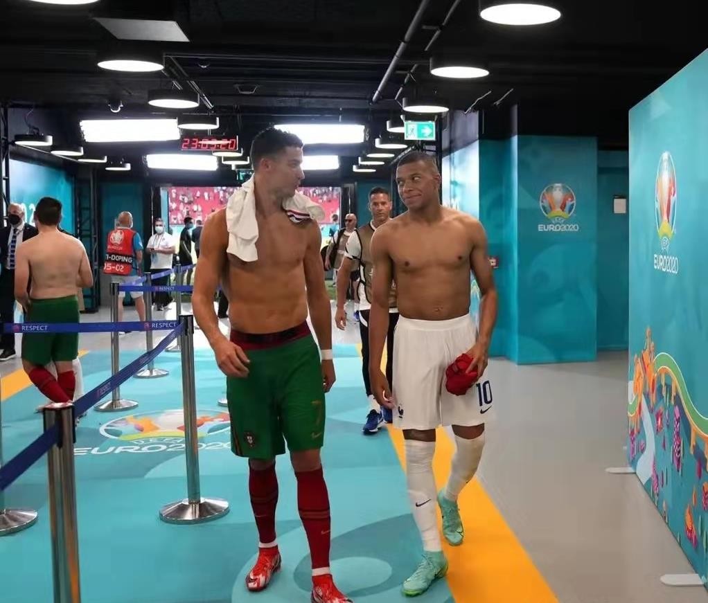 c罗迷弟姆巴佩,姆巴佩c罗小迷弟图文