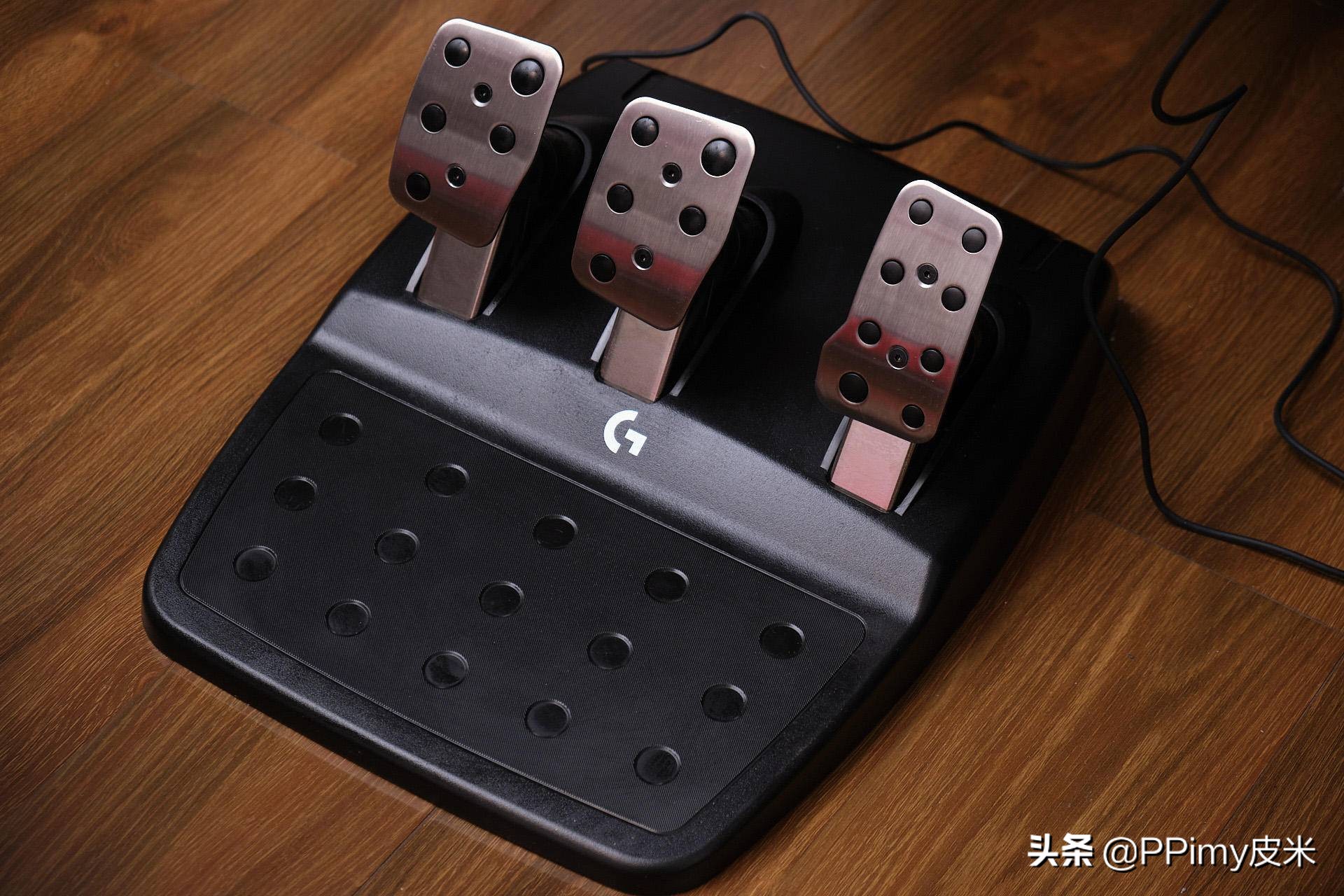 罗技全新方向盘g923开箱,罗技g923配啥座椅