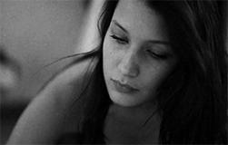 贝拉哈迪德超模视频,贝拉哈迪德米兰超模