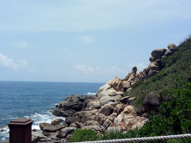 蜈支洲岛到天涯海角有多远,蜈支洲岛和天涯海角哪个好