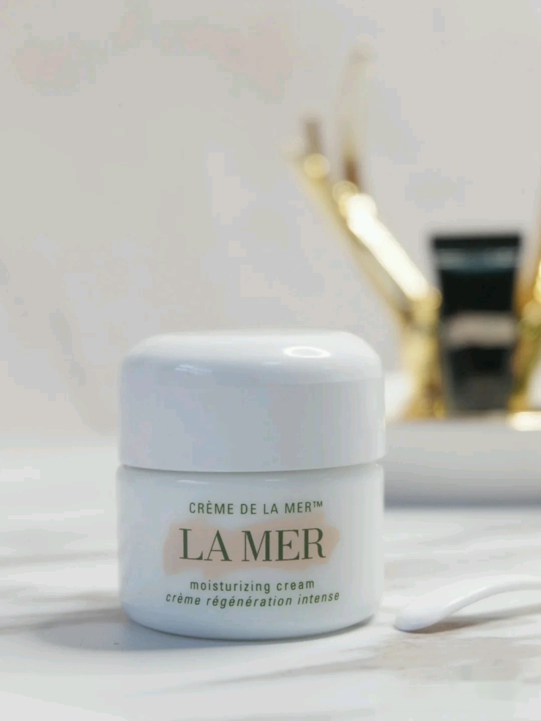 赫莲娜海蓝之谜适合什么皮肤,赫莲娜海蓝之谜哪个水好