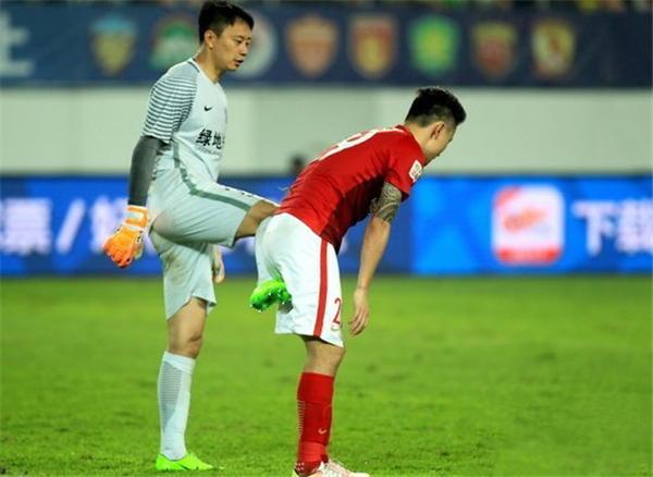 时隔多年再次相遇cp,昔日情侣再次重逢泪目