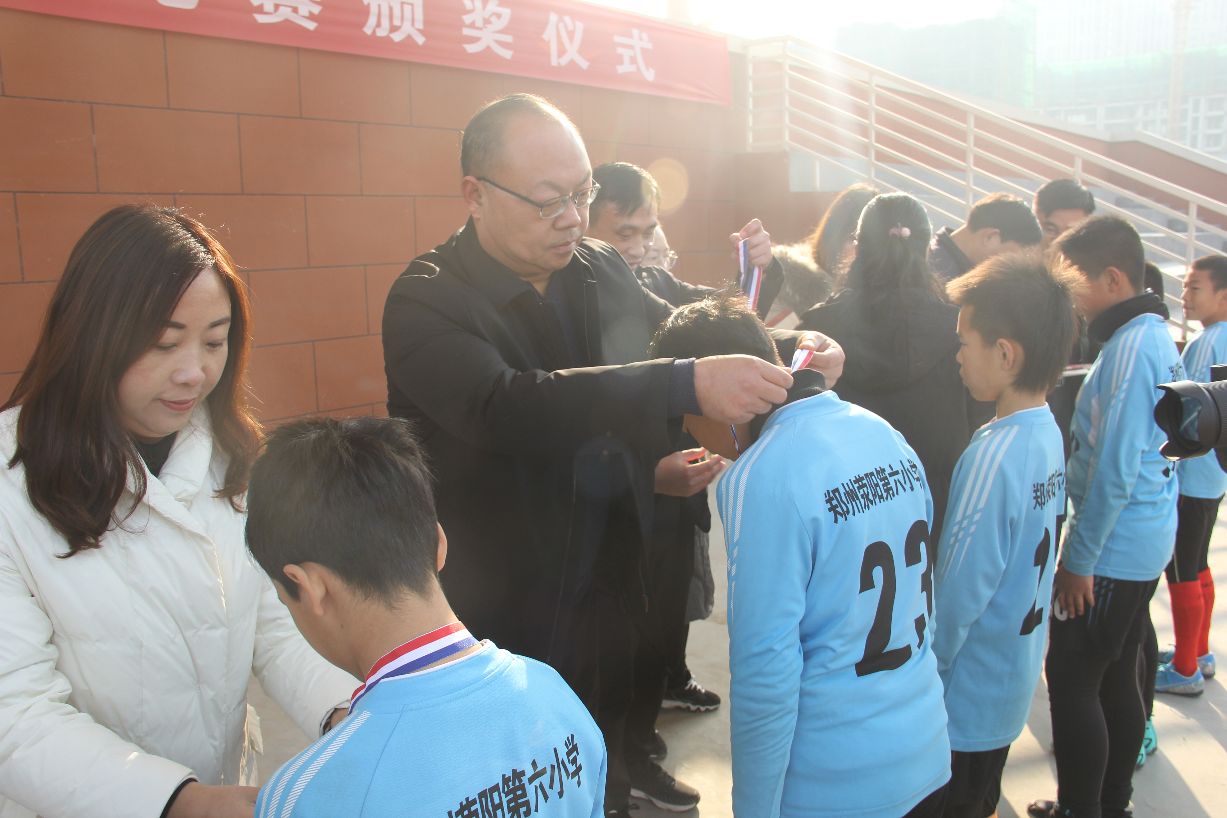 荥阳六小的比赛,河南小学足球比赛荥阳6小