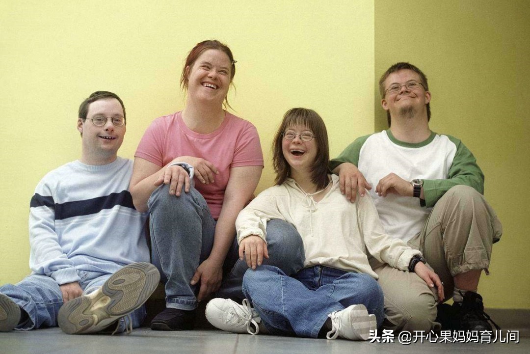 一代试管孕30周查出胎儿畸形,试管双胞胎孩子畸形