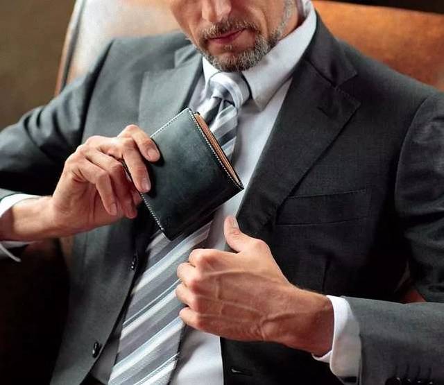 不贵又好看的男士钱包,又简单又实用的男款钱包