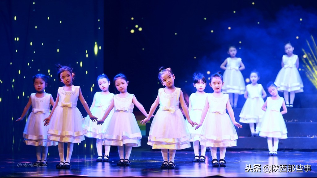 小天鹅艺术团童心向党,陕西省小天鹅艺术团点亮中国梦