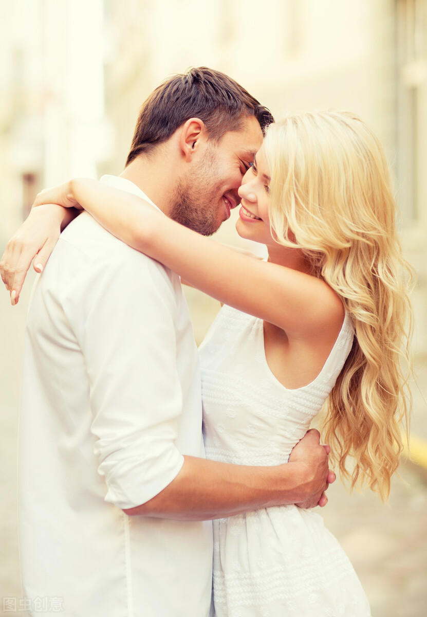 怎样接吻才是正确的方法,怎样接吻最简单方法