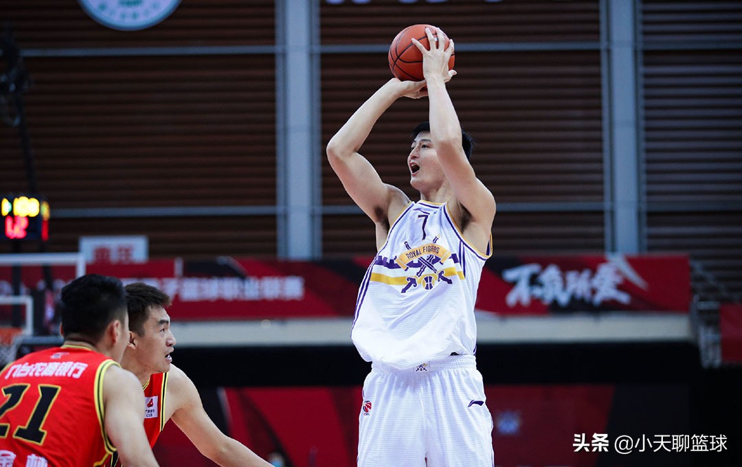 马布里北控40分大胜,北控大胜首钢赛后马布里