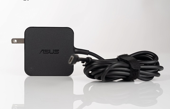 华硕rogzephyrusg15配置,华硕rogzephyrus