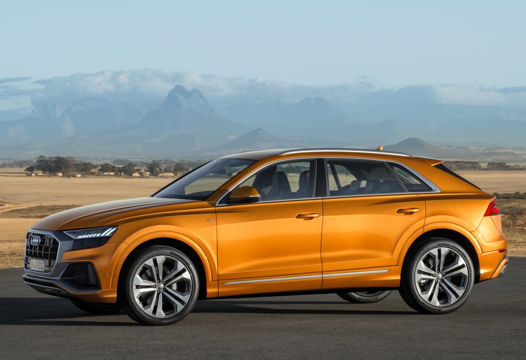 奥迪家族旗舰轿跑suvq8全新亮相,奥迪a5轿跑