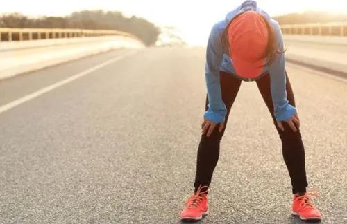 跑步爬楼梯腿会变粗嘛,爬山跑步会磨没软骨吗