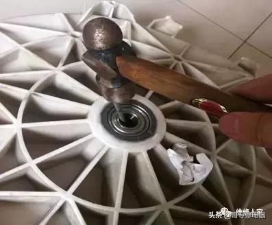 西门子洗衣机水封轴承多少钱,滚筒洗衣机换轴承水封全过程