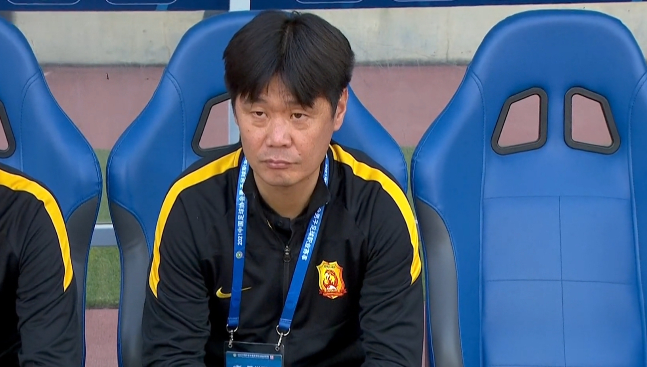 蒿俊闵三点传球,蒿俊闵揍武磊