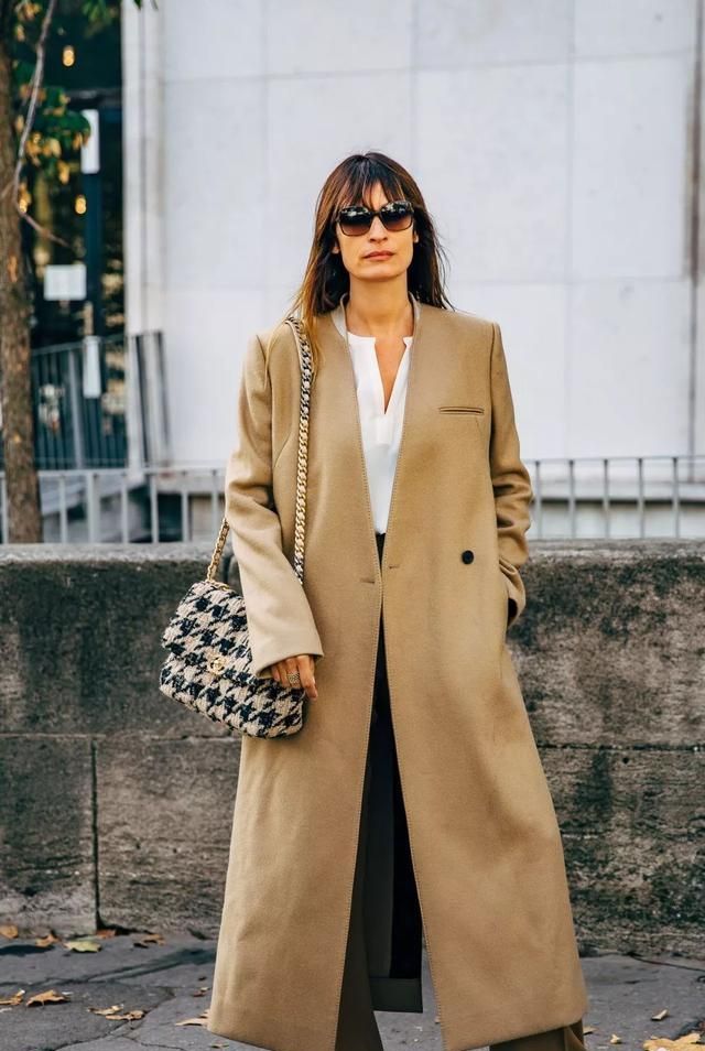 驼色大衣配色法则教你穿出高级感,暖驼色搭驼色大衣好看吗