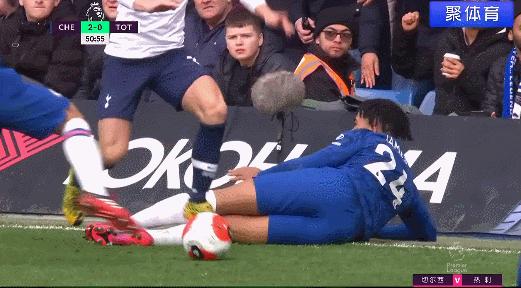 难以置信！热刺球员恶意踩踏，但裁判却熟视无睹，要VAR有何用