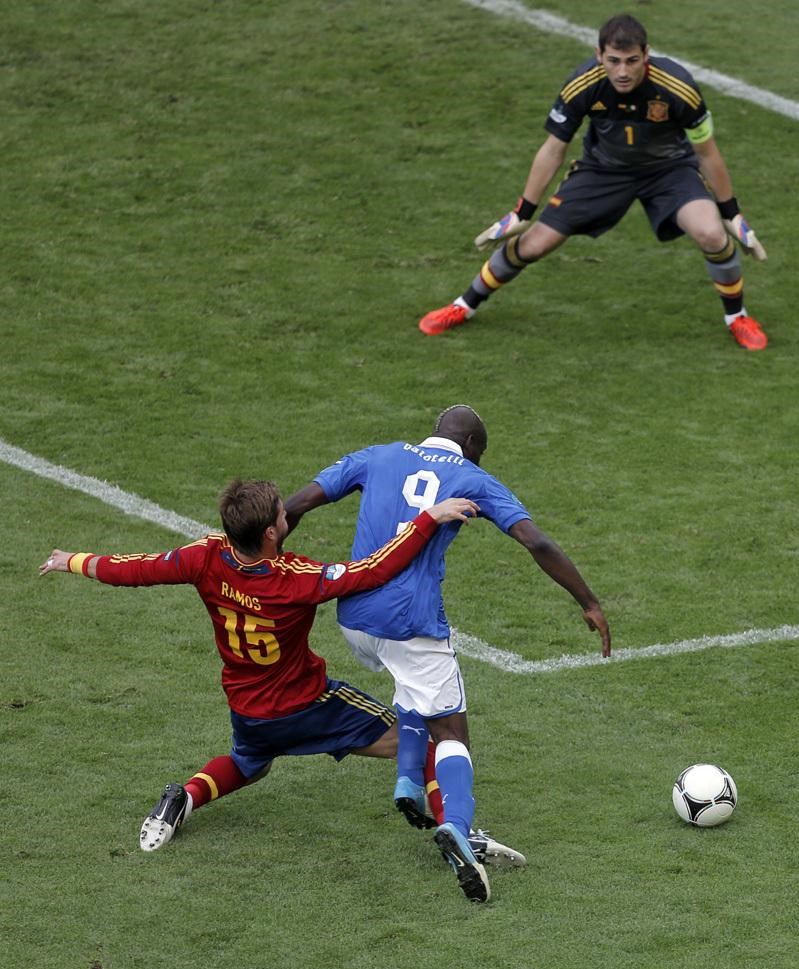 巴洛特利一战成名,巴洛特利陨落