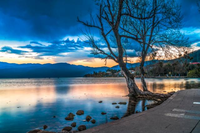 成都这座古城从不缺幻想和故事,四川藏着一个静谧古城