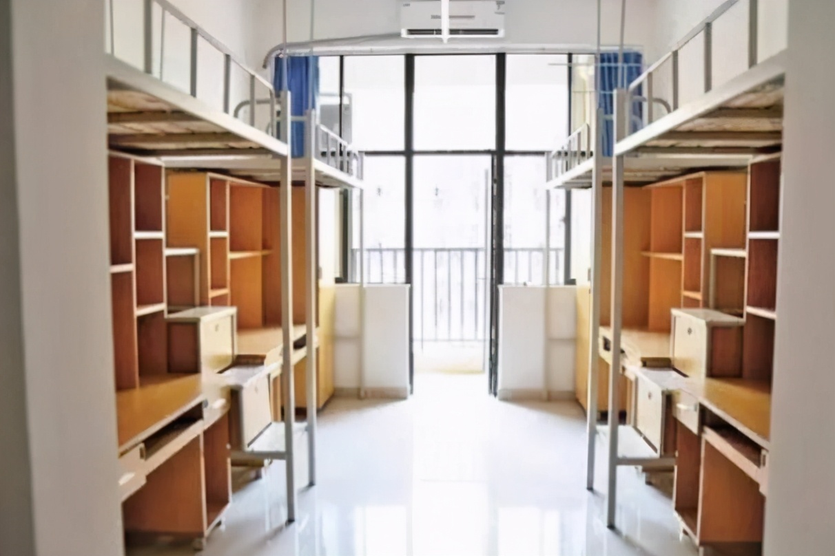 普通宿舍和清华大学宿舍有多豪华,中国大学十大豪华宿舍