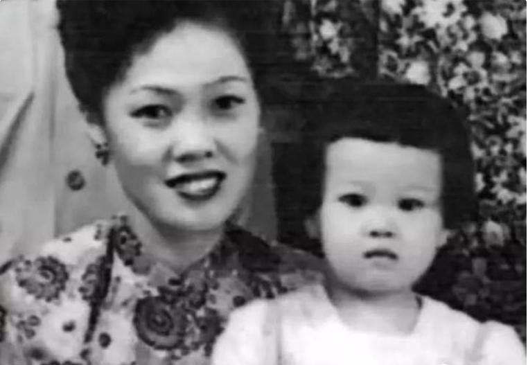 靳羽西人生经历,靳羽西个人经历