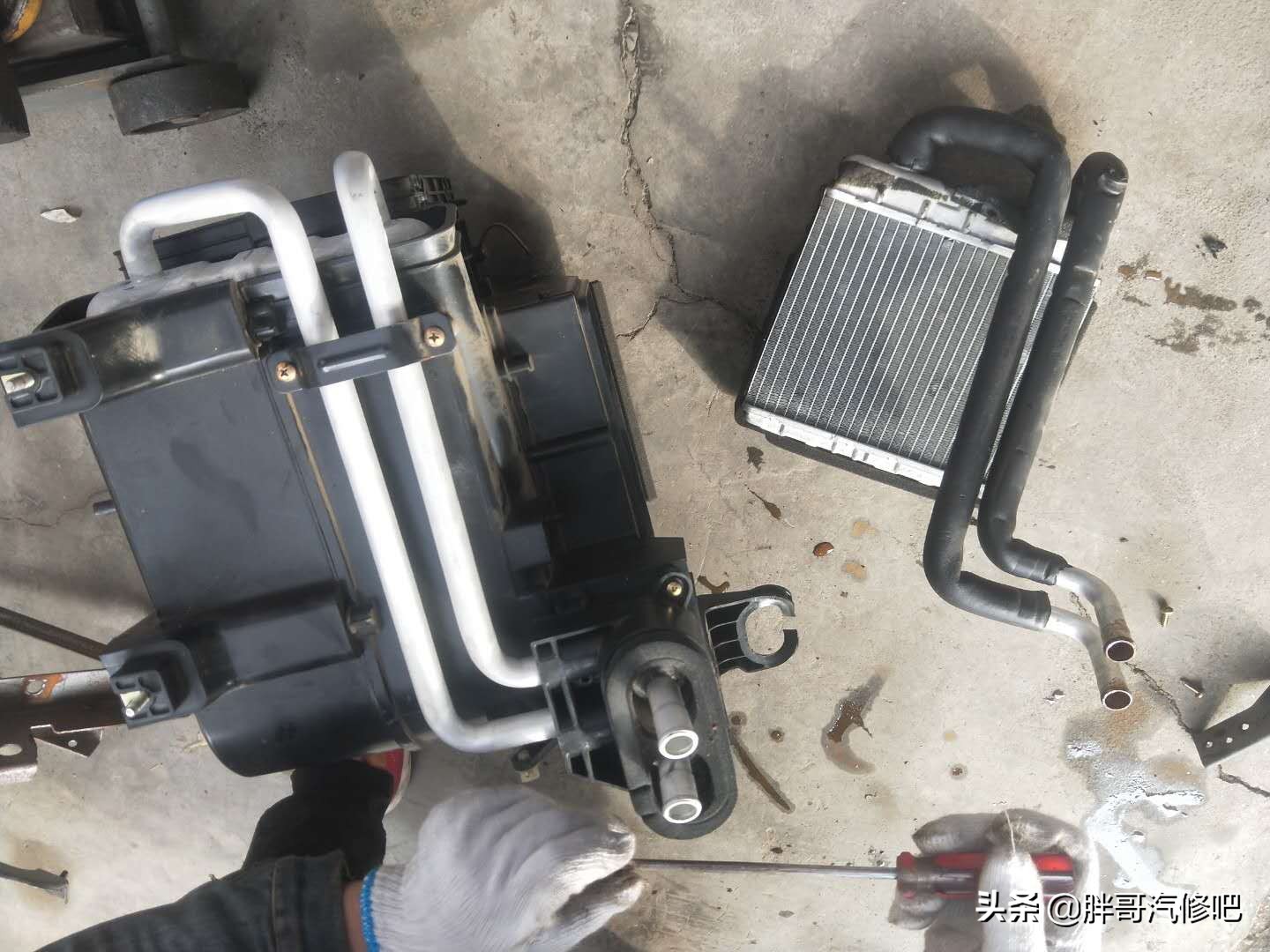 发动机高温缺水加了水又没事了,发动机高温报警防冻液都出来了