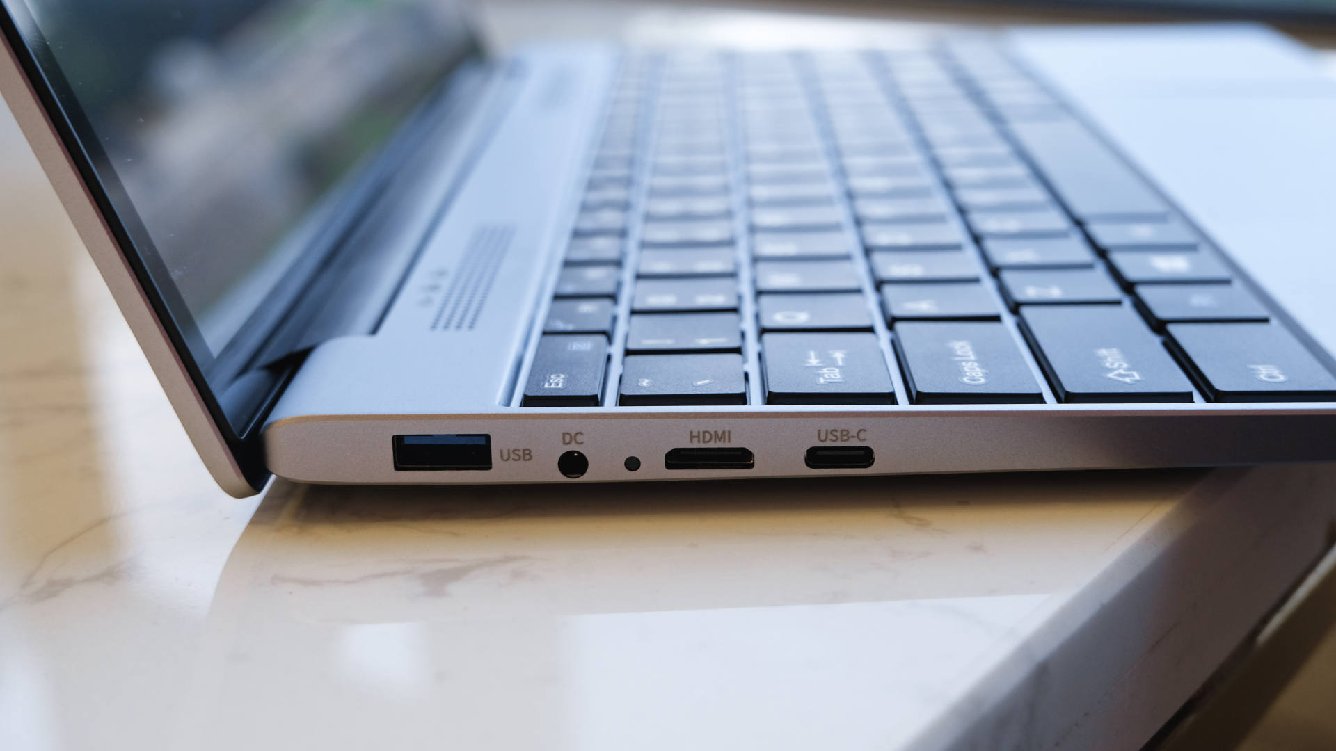 surface和普通笔记本对比,笔记本和surface买哪个版本好