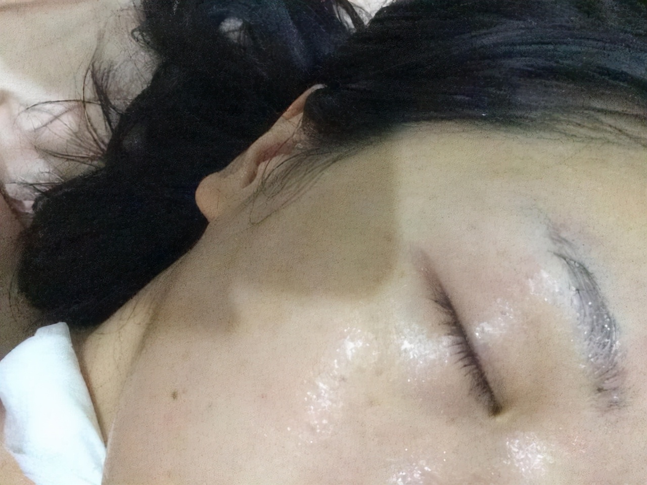 40岁女性每天吃一颗维生素e,49岁的女人吃维生素e起什么作用