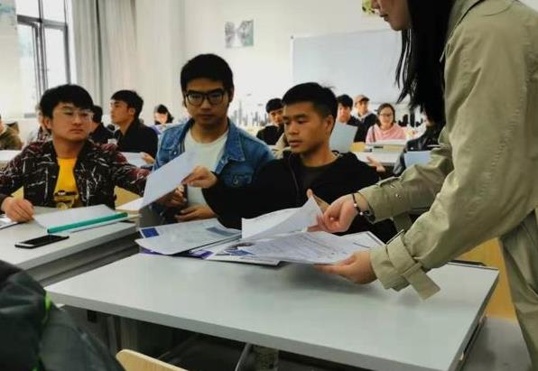 邮政招聘正式工报考条件,中国邮政社会招聘条件及学历