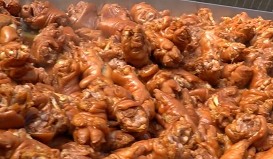 每天卖1000斤卤肉利润,90后小伙摆摊卖卤肉