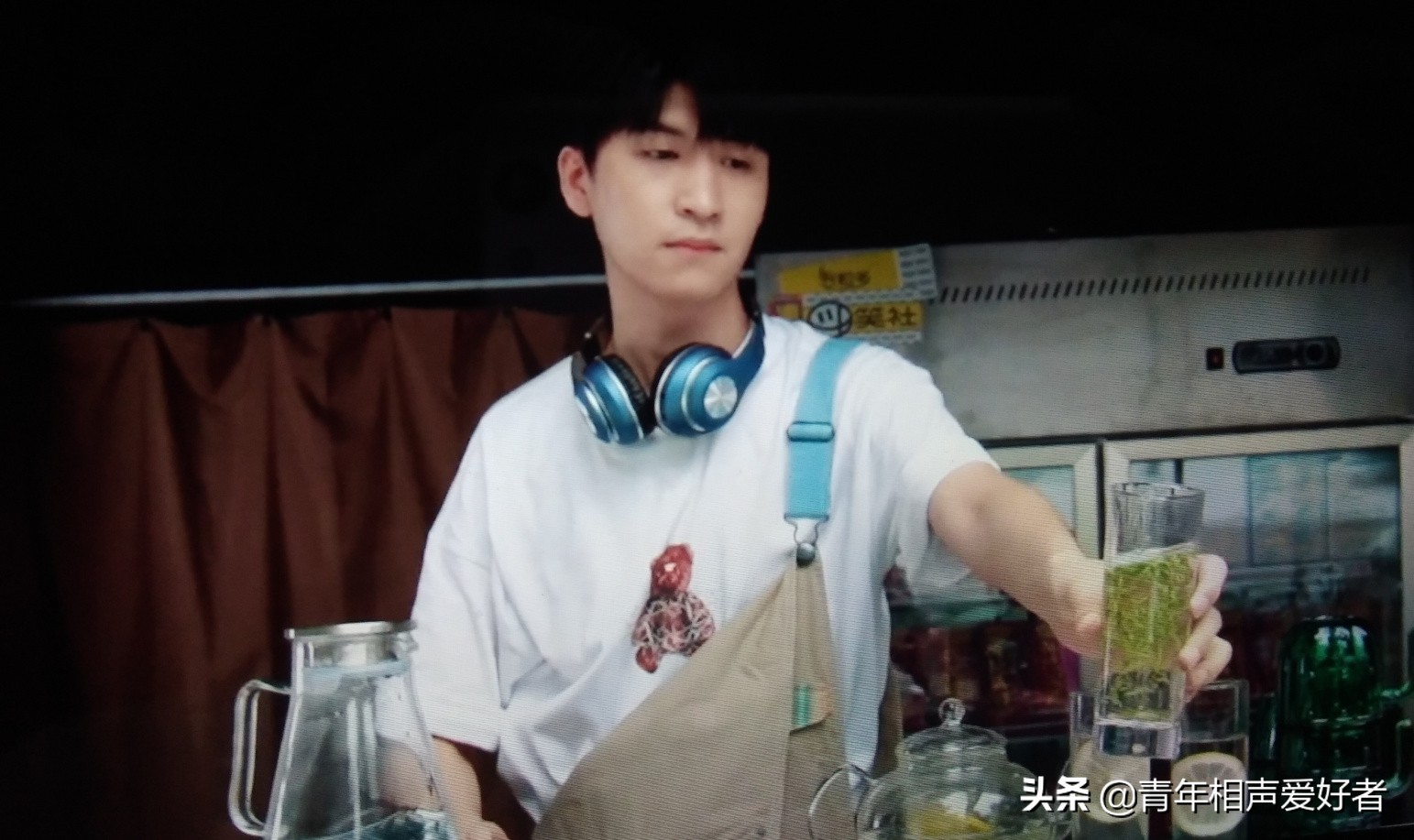 德云社的师兄弟怕不怕张云雷,张云雷身高185秦霄贤身高183