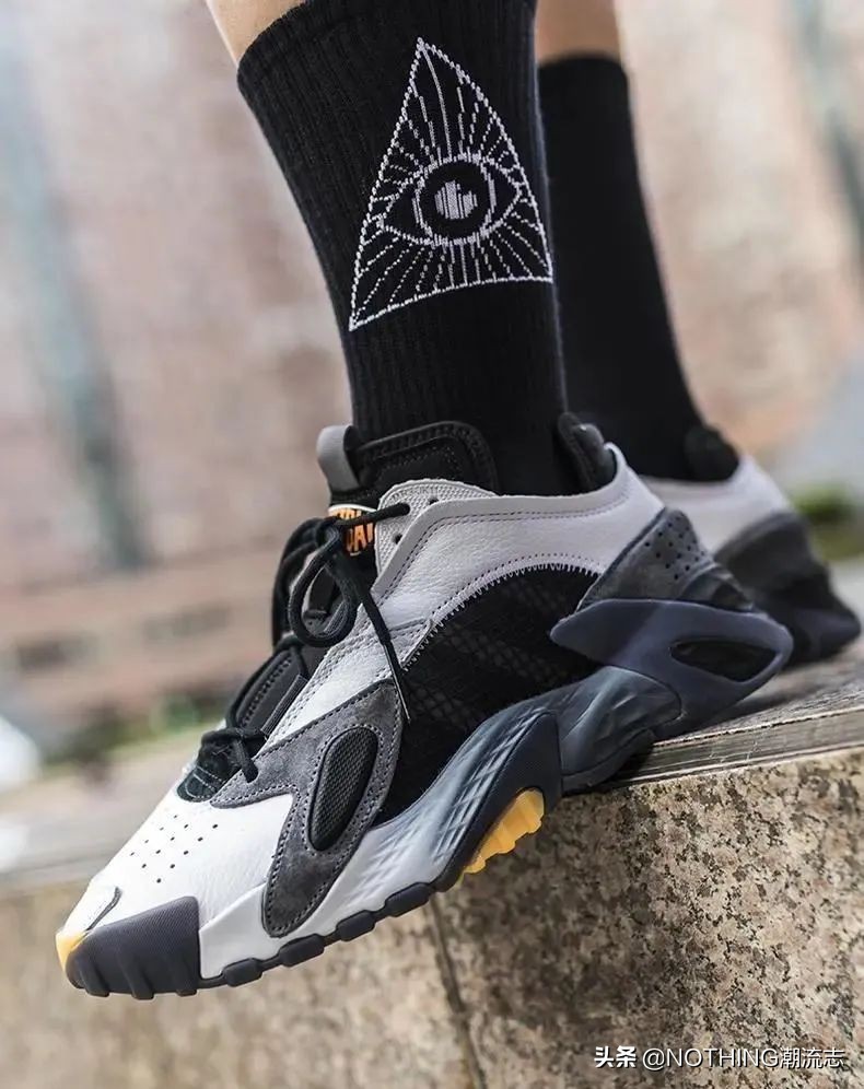 三叶草哪几款鞋型最经典,阿迪达斯官网adidas三叶草彩虹色