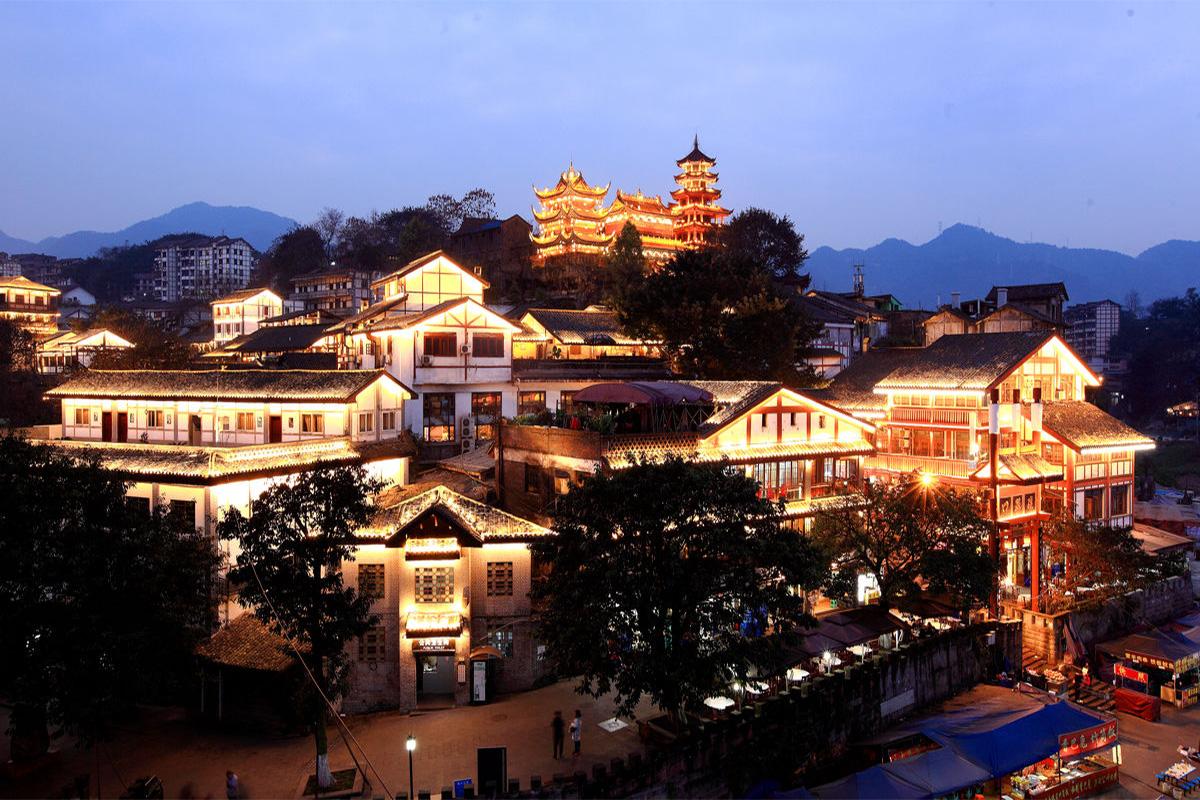 最热闹的网红美食一条街,十大美食网红街在哪