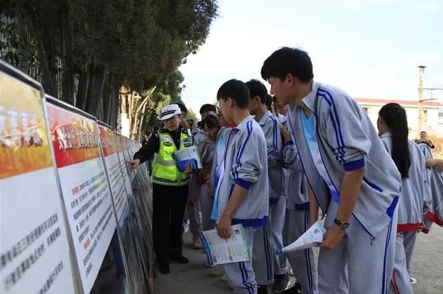 冬季事故预防‖交通安全进校园校警合力保平安