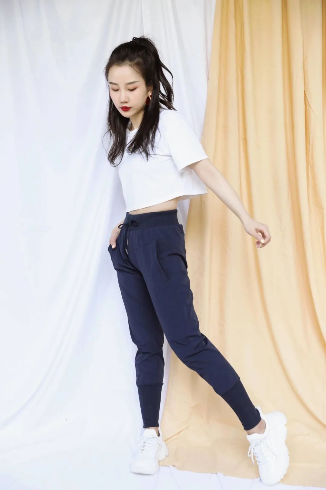 胯宽腿粗腿不直裤子推荐,腿不直胯宽穿什么裤子好看