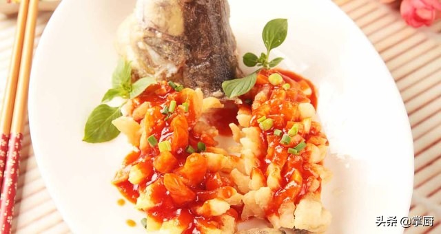 鱼眼珠是白色的怎么回事,眼球黄浑浊不清澈是什么原因