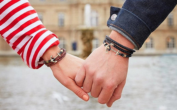 情侣牌子的手链,情侣手链有啥好牌子